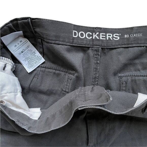 Dockers D3 Classic pants in black 38x30 - Picture 3 of 3